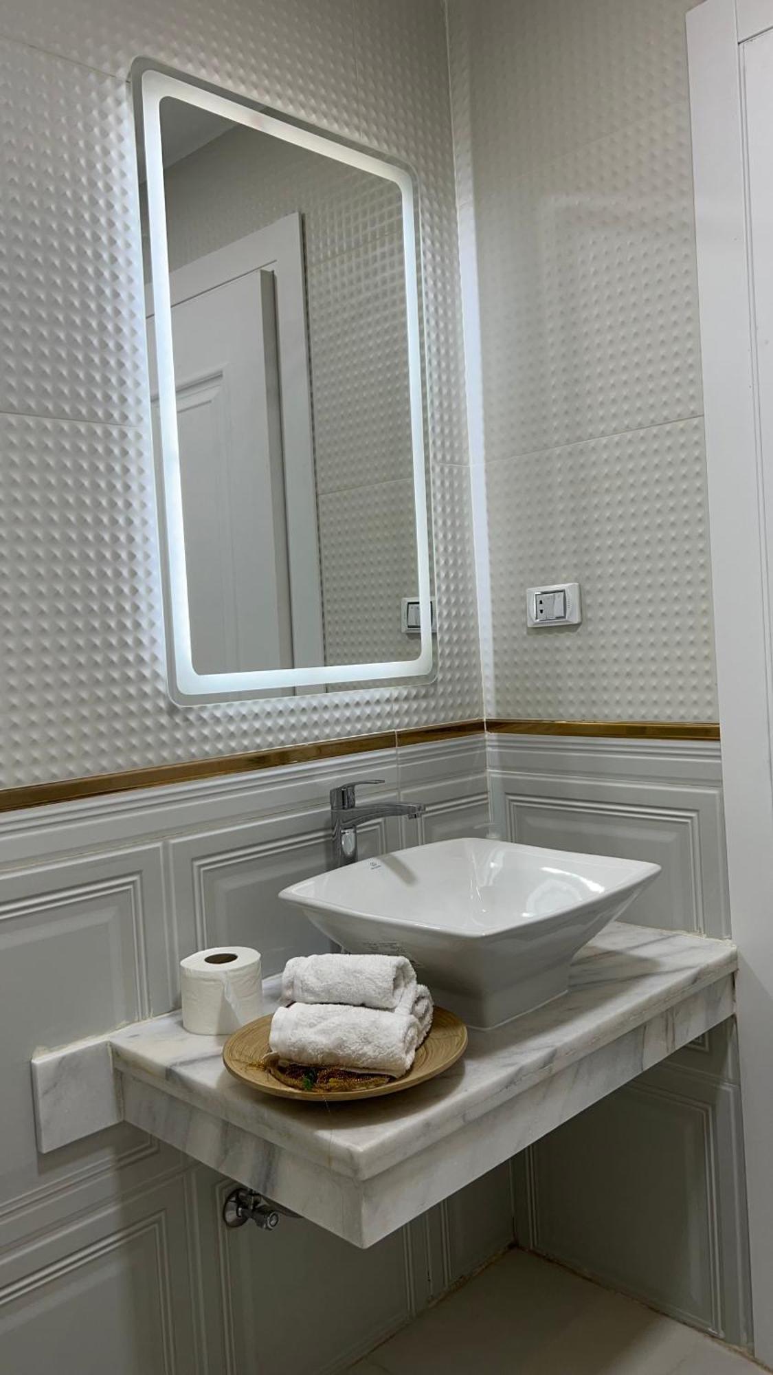 Special In Private In New 90 Street 255 Panafsig 11 *