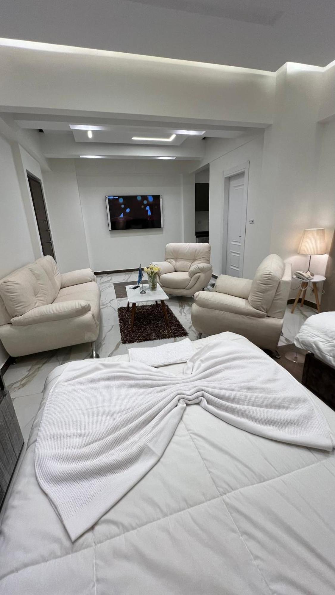 Special In Private In New 90 Street 255 Panafsig 11 * Cairo