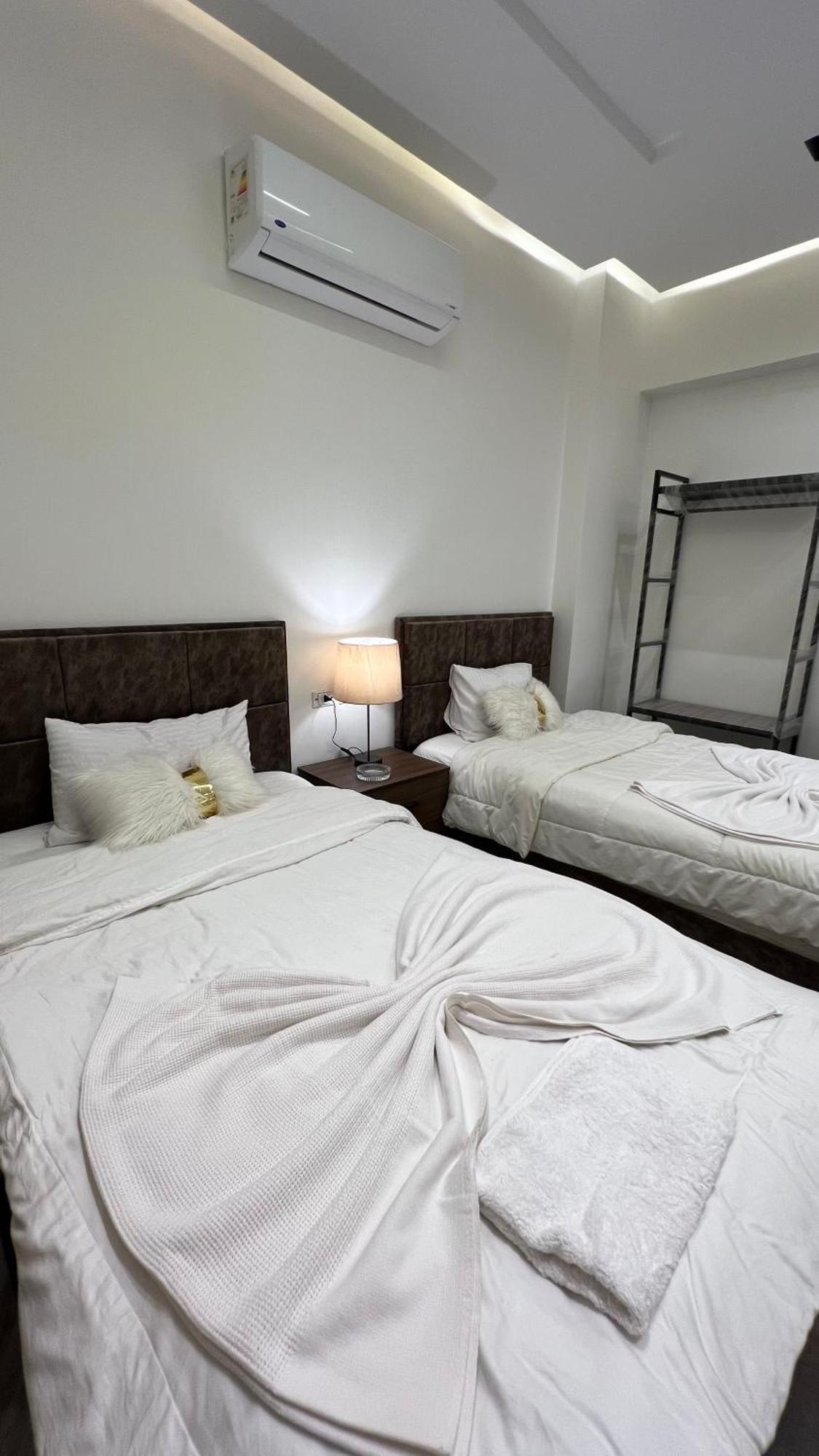 Special In Private In New 90 Street 255 Panafsig 11